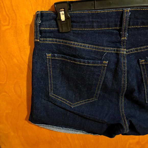 Old Navy Boyfriend Shorts Rolled cuff - Picture 11 of 11